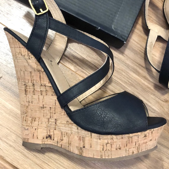 High black cork wedge - Picture 3 of 4